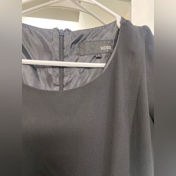 Black dress - Picture 2 of 2